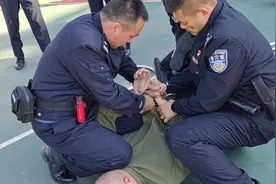 【考核进行时】紧贴实战练精兵，淬火历练铸警魂！自残相威胁视频封面