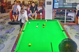 当你看不清进球点或者线路时就尝试退远一点试试哦#打台球瞄准视频封面