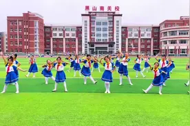 听我说 舞蹈完整版 今日分享—学校舞蹈队——听我说舞蹈完整版😆