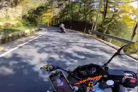 三阳踏板maxsym400跑山操控灵活不虚街车视频封面