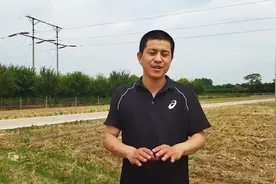 陕西关中道干旱，玉米急需灌溉，农民真的不容易！#抖音新农人视频封面