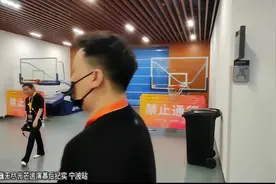 离开演还有10分钟 许巍巡演幕后纪实#许巍 #李延亮视频封面