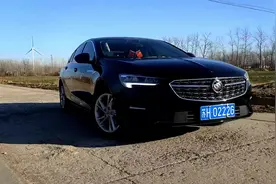 君威优点、缺点。全网最真实，只说真话。缺点:1.座椅硬、底盘硬