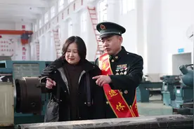 致敬“兵王”，从军30年，今天他们光荣退休！视频封面