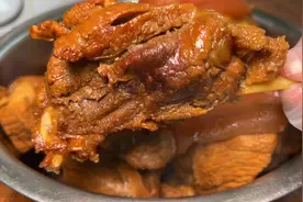 用5斤猪肉在家做卤酱肉，做法简单，酱香浓郁，全家都爱吃