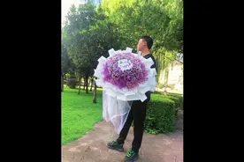 #520现金花束 #生日花束 #网红花束 #香烟花束教程 #5块钱的快乐