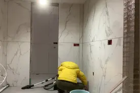 20元清洁小工具，1秒搞定哑光瓷砖水泥残留
#瓷砖清洁视频封面