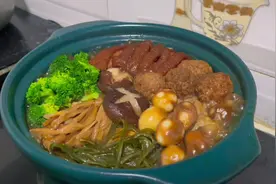 热腾腾的老大同什锦砂锅，下雪天吃着太爽了，做法很简单
