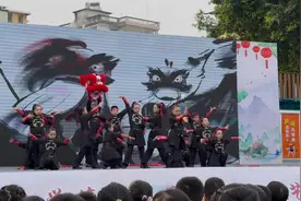 这支由16名金华学子组成的“醒狮”🦁来自我们平和505街舞视频封面