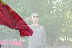 操场上挥洒的汗水 书写着我们多姿的青春#青岛滨海学院 #军训视频封面