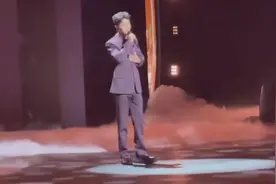 #肖战 啊啊啊啊 紫色的领带衬衫 明天北京卫视见 #月亮代表我的心视频封面