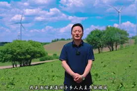 食用大黄的叶柄粗壮，加糖后可当作水果食用，也可以用于制作馅饼