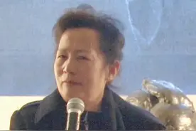 著名演员、导演杨在葆先生安葬仪式现场，遗孀陈丽明难忍悲痛#杨在葆 