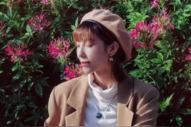 遇到矮的花丛不会拍，分享4个拍照小技巧，浅学一下#氛围感拍照 #拍照技巧 #拍花技巧 #来拍照了 #花海怎么拍照