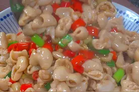 为什么你炒的肥肠腥味很重，还总咬不动呢？那是你的方法搞错了#肥肠 #生炒肥肠 #妈呀太香了 #炒肥肠家常做法