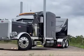 卧槽 这才是顶级拖挂房车旅行 还有比这个狂的吗？#拖挂房车旅行 #美国卡车司机 #海外生活 #第一视角视频封面