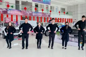 左脚 左脚 右脚 右脚左脚前后 前后左右左#兔子舞  #搞笑