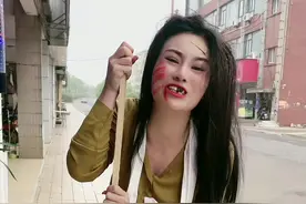 这苦是不是白吃了，藕到底有没有洞？#庐江方言 #安徽搞笑晶晶 @DOU+小助手 #搞笑视频视频封面