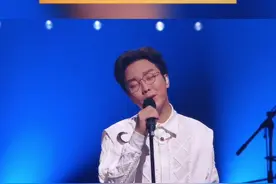 #李玉刚 #张楚 #尚雯婕 #符龙飞 #金润吉《床前明月光》完整版#音乐现场 #神级现场 #乐队 #闪光的乐队视频封面