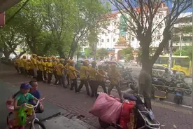 1、美团专送大量招聘骑手，单多好送，只要你肯跑，不怕没单视频封面