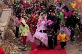 结婚“三大件”成为“三大山” ，一些农村娶媳妇居然要花百万。专家：采取多方面措施，移风易俗，重塑乡村文明。视频封面