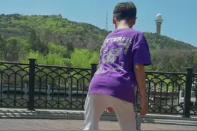 改编版《格桑拉》完整版来了💃🏻父子共成长👨‍👦你跳我录📱你喜欢😍尽情的跳吧！想看背面的可以收藏了😃#记录美好童年 #动感民族音乐 #格桑拉 #跟着节奏嗨起来 #舞蹈 #阳光小男孩 #原创编舞 #一转眼就长大了 @抖音短视频 @🌞刘福洋🌊 @DOU+小助手 视频封面