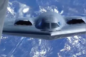 b2幽灵轰炸机满载重量170吨，满舱油量75吨，可机载弹药20吨重