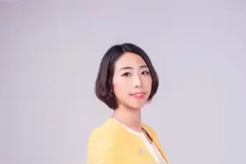 #如何看待西安地铁女乘客事件 西安地铁一女子被保安拖下车，衣衫不整！真相寒心#大v快评 #执法 