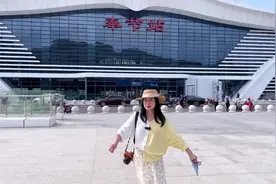 重庆奉节高铁今天开通，可以坐高铁游三峡了 #郑渝高铁 #奉节