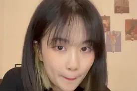 当我假装睡着 没想到男朋友的反应是这样的... #情侣日常 #整蛊男友 #塑料情侣视频封面