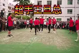 海南经典农村排球，超手王旦总精彩扣球，好看气氛又好#排球 #扣视频封面