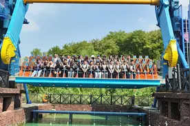 #武汉欢乐谷啊  卧槽啊，我要回家😂#游乐园刺激项目视频封面