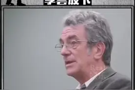 老师用一杯水教大家如何面对来自生活的压力