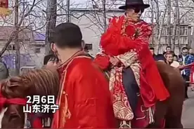 2月6日，山东济宁，%78岁新郎迎娶48岁新娘，村民：新郎是头婚！视频封面