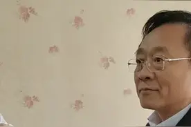 已经脱贫的国家级贫困县网红县长马同和叫卖宁陵炖乳鸽#宁陵#网红#商丘！多几个网红县长中国梦就会早日实现！视频封面