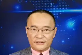 把飞机叫回来！向101名延误的乘客特别致敬！#飞机返回接断臂男孩后续 #把飞机叫回来视频封面