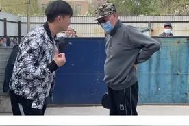 更新啦～今天带妹子去公园逛逛@陈赫 @DOU+小助手 @林丹LinDan #抖音热门 #国潮妆备大赏 #搞笑