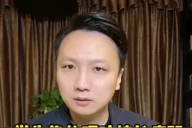 气愤！学生餐后集体呕吐，校长痛哭换不动送餐公司？当地最新回应#学生餐后集体呕吐腹泻 #大v快评视频封面