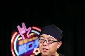  @老孙猴子🐒 中年男人的特征，欢迎补充#脱口秀  #男人  #搞笑  #晰晰网络  #内容过于真实 视频封面