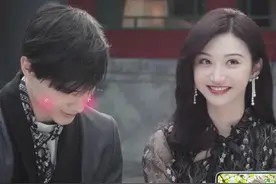 OPPO的恋爱滤镜是魔镜吧，拍的#利路修与景甜对视害羞 也太有甜蜜氛围感了！