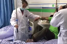 #卖气球的大爷找到了 老人今年68岁，是一个孤寡老人，最近生病了没有再卖气球。愿早日康复！视频封面