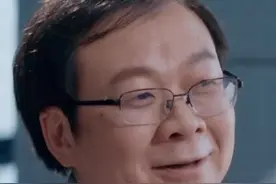 2日上线的#何谓对话 UCloud创始人季昕华回忆大学创业，他说被#比尔盖茨 激励的，但后来才发现被“骗”了视频封面