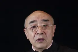 清朝男子为什么要剃一半头发扎辫子？#满族 #清朝 #发型 #满族文化 #涨知识 