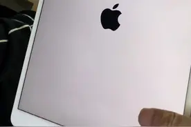 iPad Pro 10. 5白苹果重启不开机#ipad维修