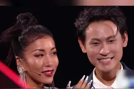 #中国好声音 面对来自大凉山的彝族同乡，吉克隽逸难掩激动的泪水视频封面