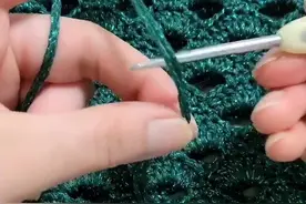 分享一种细带子的钩法！#钩针编织包 #全民dou阅读