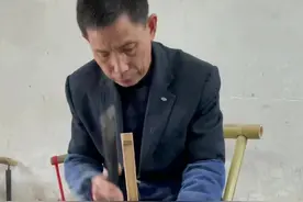 我们这叫粪箕，可挑泥巴，沙子，也可以放到河里捞鱼虾#竹编手艺 #老手艺 #乡村守护人