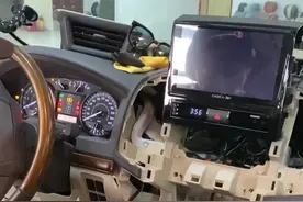 人生无常！大肠包小肠！时隔三年的装具#兰德酷路泽 #女司机 #陆地巡洋舰视频封面