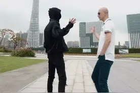 今晚八点见 。#千万宠粉夜 @虎哥说车