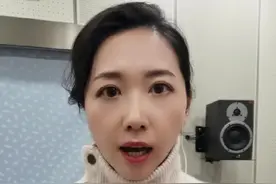 #司机加油后逃单致工作人员被拖行 恶意逃单后果有多严重？#大v快评 #新闻姐 @抖音短视频 视频封面